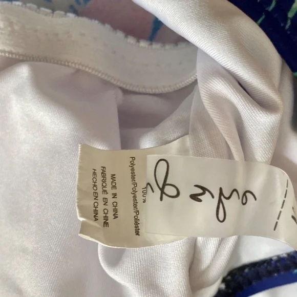 CUPSHE Hibiscus High Neck Keyhole One Piece Navy Floral Bathing Suit Size M - Picture 6 of 10